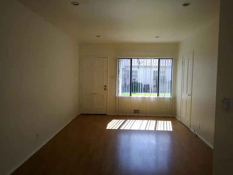 5345 E Carson St — Photo 10