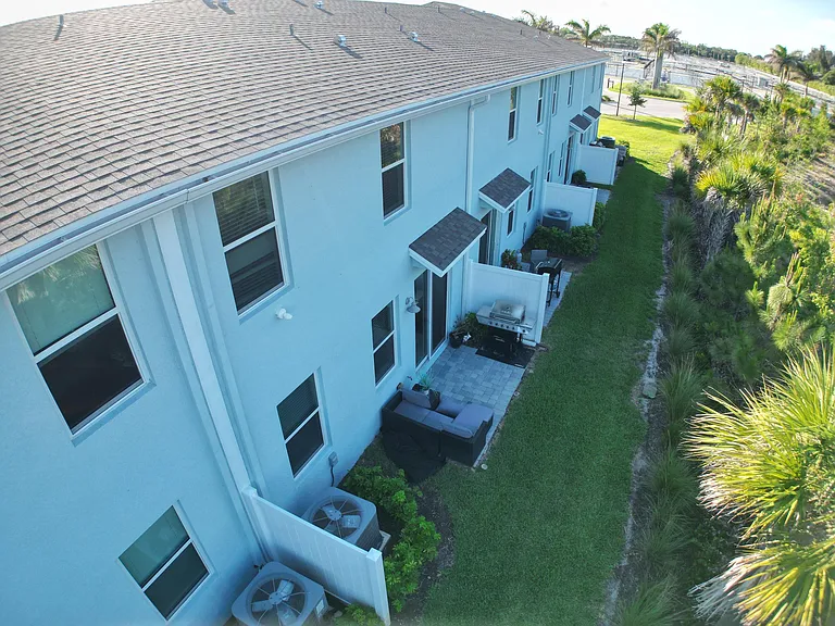5784 SE Edgewater Cir — Photo 28