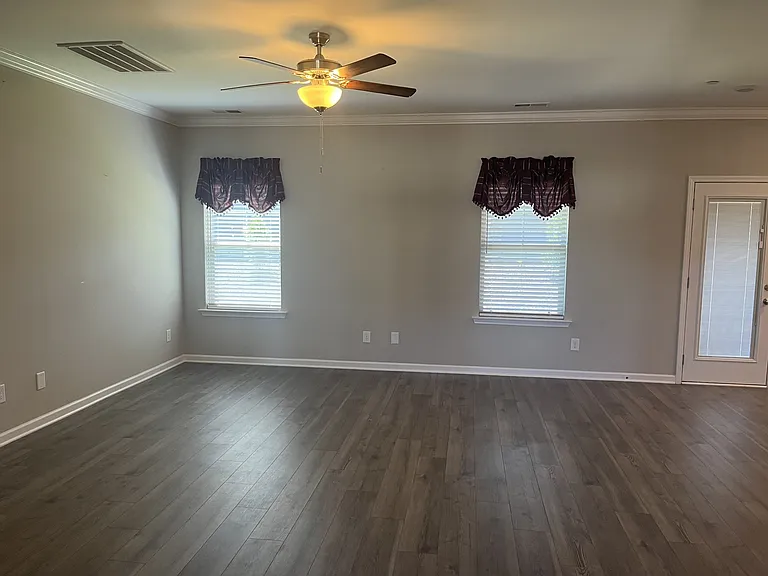1055 Amber Hills Dr — Photo 21