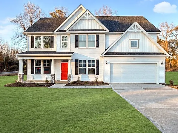 3105 Wolfpack Ln, Fayetteville, NC 28312