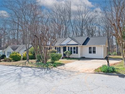 200 Dunwoody Dr, Simpsonville, SC, 29681