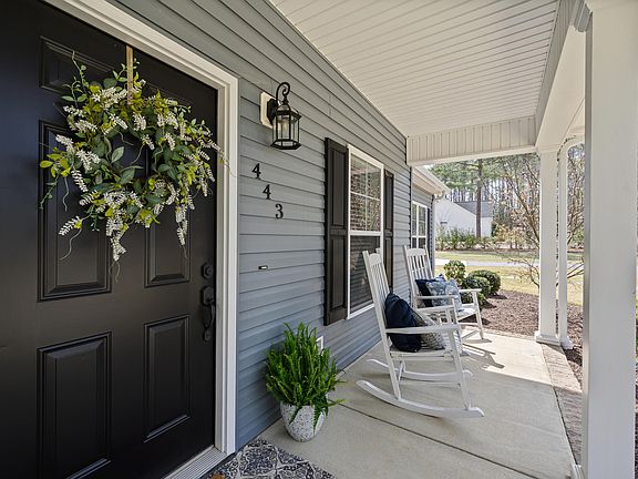 2nd image of 443 Redds Branch Rd