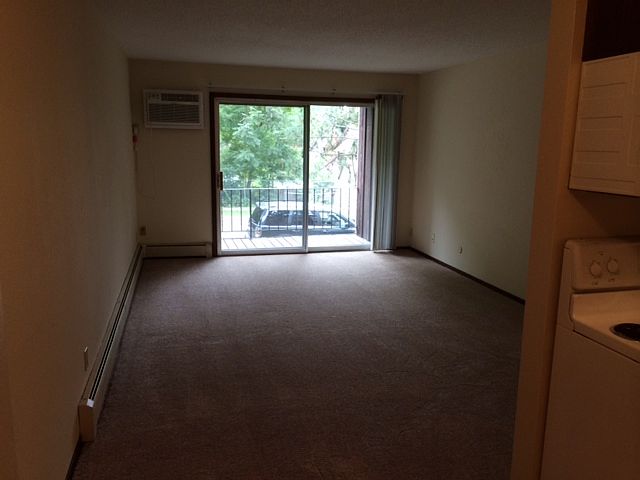 1st image of 1905 Wilson Ave APT 202