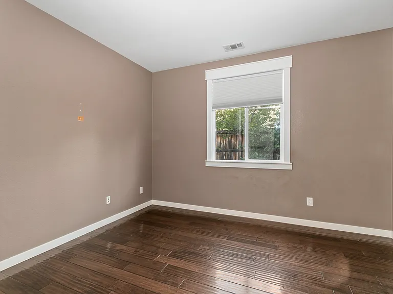 38152 Mulligan Dr — Photo 22