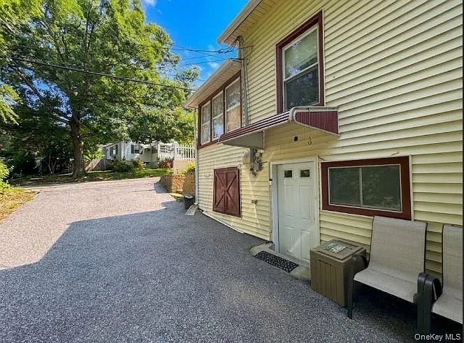 17 Bridge Ln #B — Photo 3