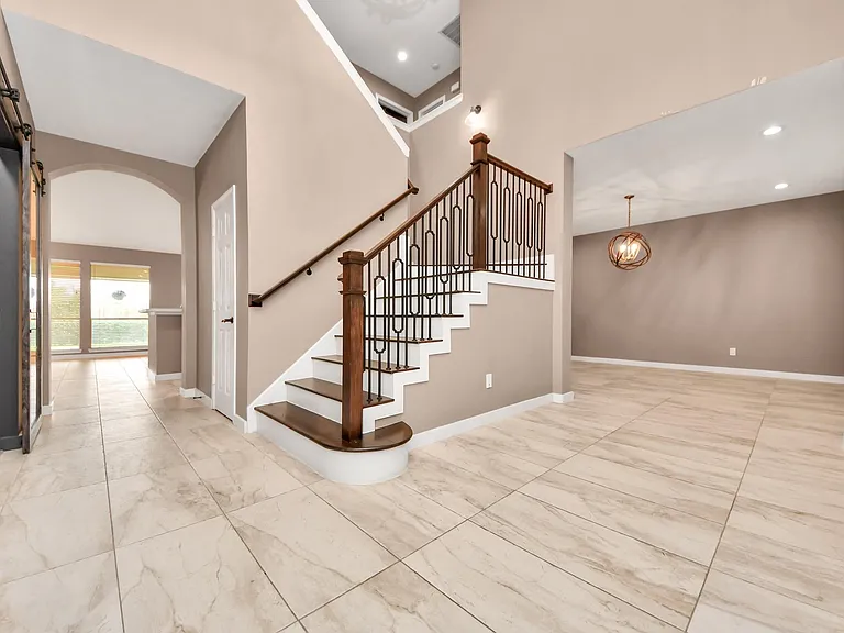 3210 Shadowwalk Dr — Photo 3