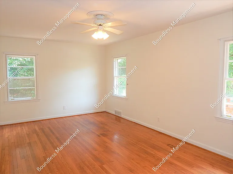 1033 Scott Blvd — Photo 14