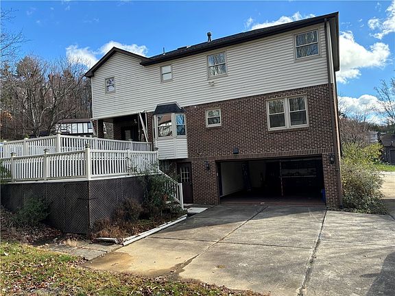 2nd image of 4085 Briarwood Dr #129