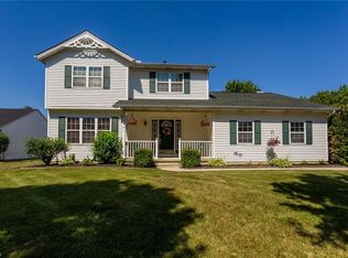 101 Queen Anne Cir, Elyria, OH 44035