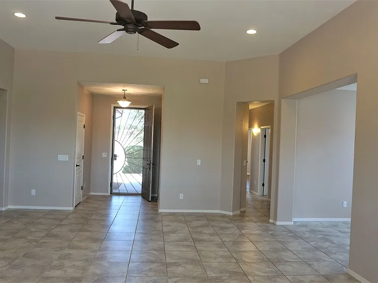 1858 Prairie Grass Dr — Photo 7