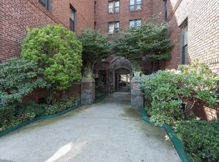 167-10 Crocheron Ave #2R, Flushing, NY 11358