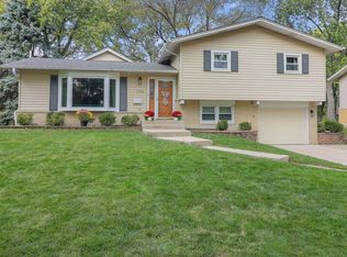 6766 Valley View Dr, Downers Grove, IL 60516
