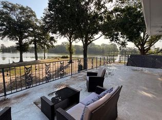 100 Peninsula Dr, Leland, MS 38756