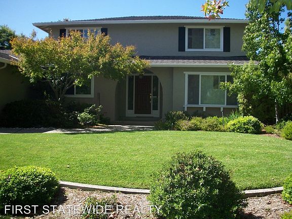 2nd image of 10903 Wilkinson Ave