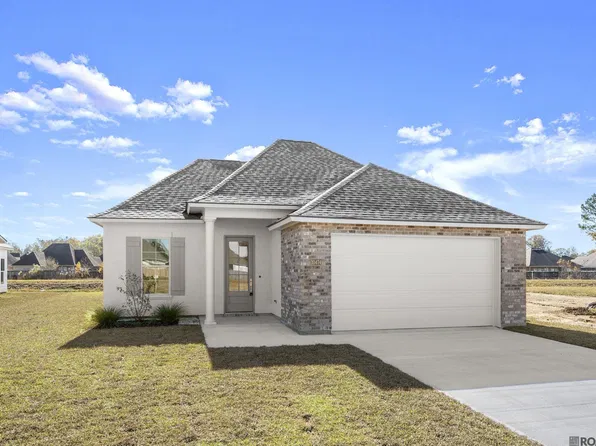 10474 Highpoint Dr, Denham Springs, LA 70706