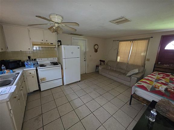 4th image of 38528 9TH AVENUE