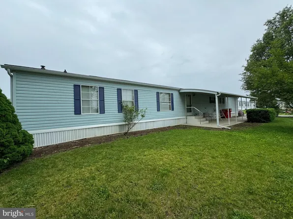 289 Cameo Dr #110, Fayetteville, PA 17222