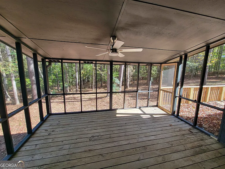 260 Greenfield Cir — Photo 32