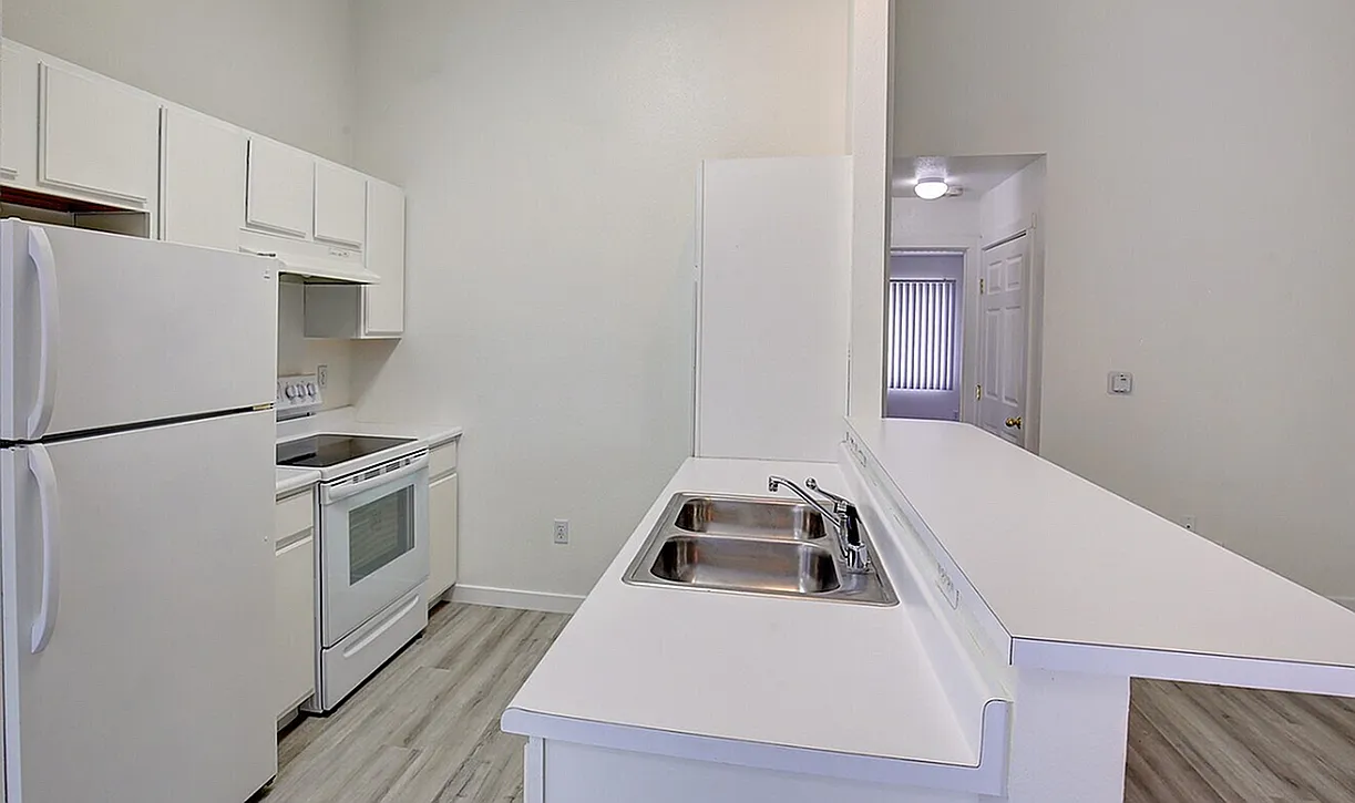Aspen Apartments — Photo 3