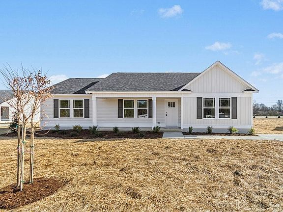3rd image of 104 Dees Meadow Ln