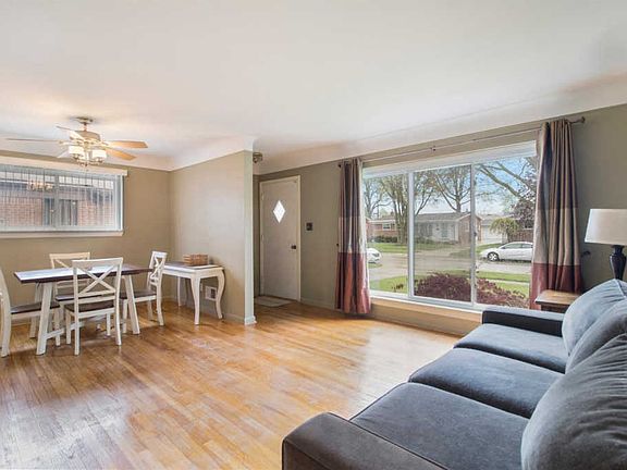 3rd image of 2840 Longmeadow Dr