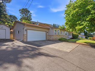 429 Stoneway Dr NW, Salem, OR 97304