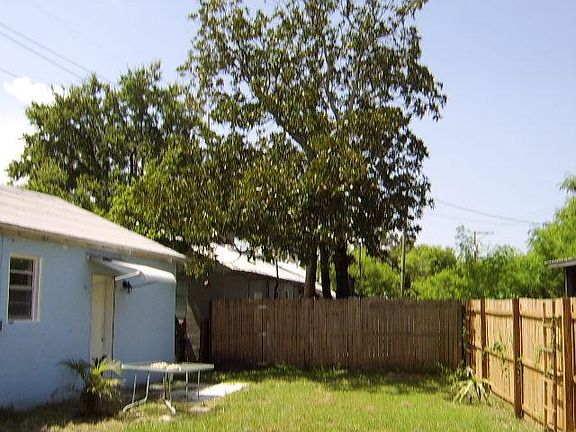 3rd image of 1303 Bermuda Blvd #A/b