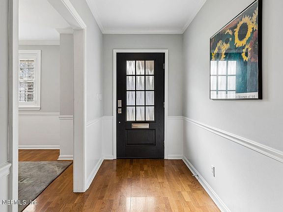 3rd image of 4765 WAVERLY Lane