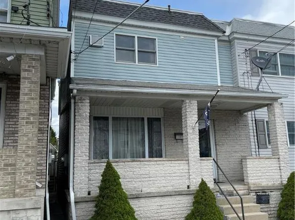 14 W Amidon St, Summit Hill, PA 18250