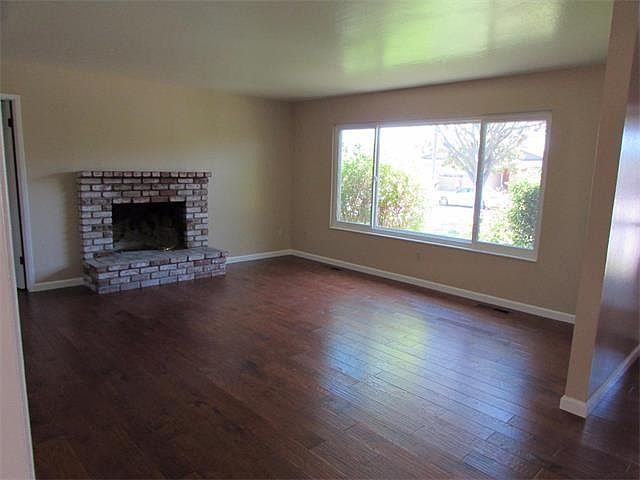 2nd image of 860 B St