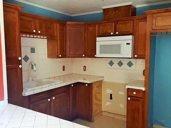 4th image of 4517 Pimlico St