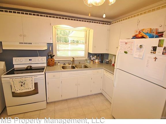 4th image of 3710 Willow Lane Dr