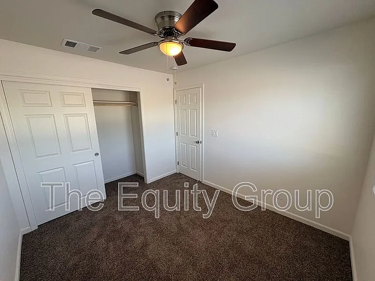 1473 Ben Franklin Ave — Photo 24