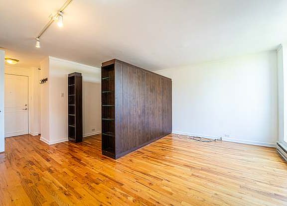 3rd image of 2600 N Hampden Ct APT F7