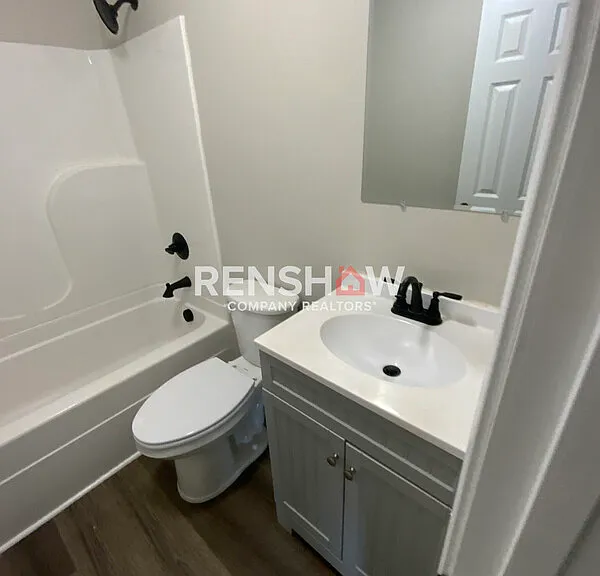 150 N Poplar St — Photo 10