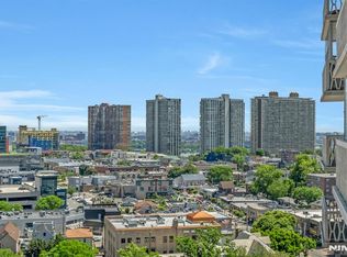 2000 Linwood Ave APT 15P, Fort Lee, NJ 07024