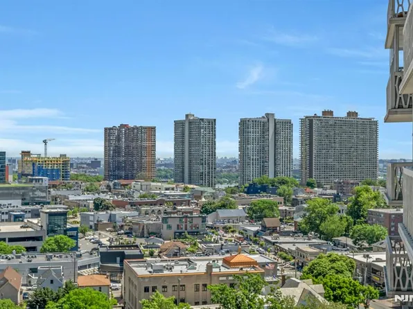 2000 Linwood Ave APT 15P, Fort Lee, NJ 07024