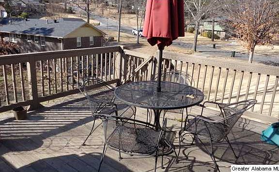 3rd image of 1131 Camelot Cir