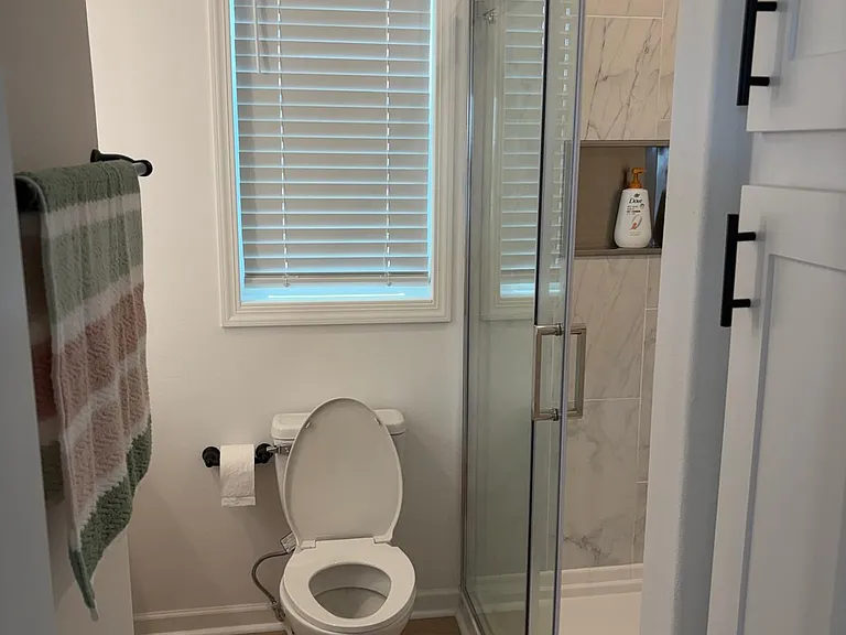 254 NE Coastal Dr — Photo 5