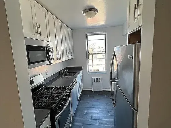 15015 79th Ave APT 2L, Flushing, NY 11367