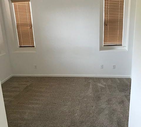 5th image of 3032 Mary Helen Ln