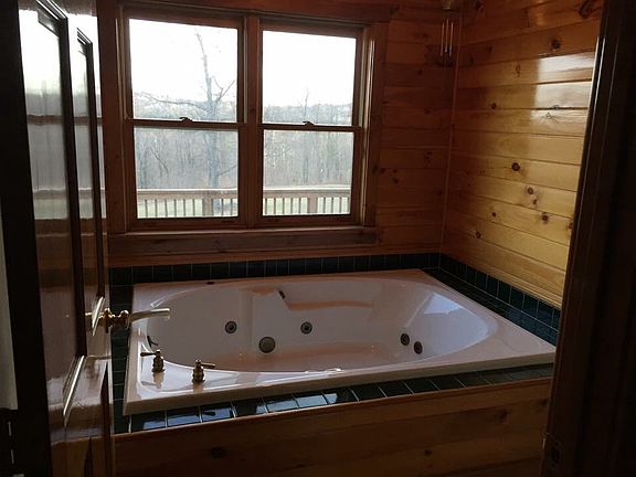 Master bath whirlpool tub