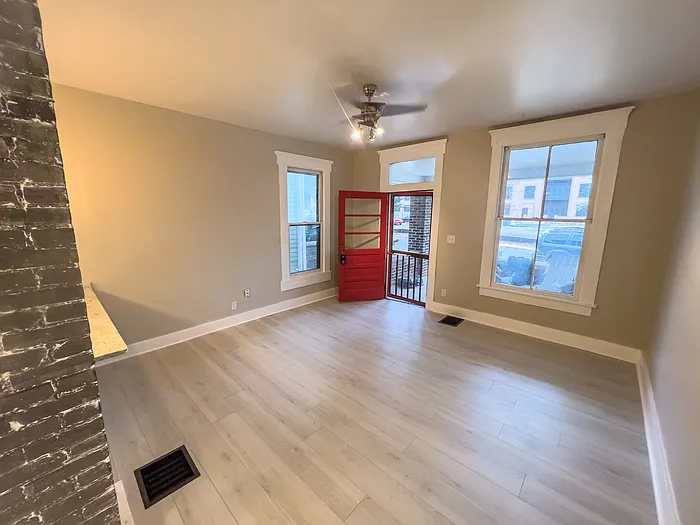 837 N Park Ave #A — Photo 4