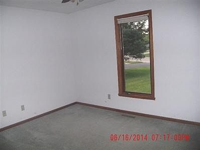 5th image of 1001 Windbourne Dr