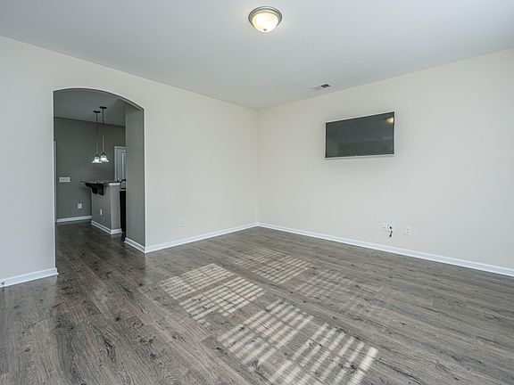 5th image of 1076 Lexi Ct