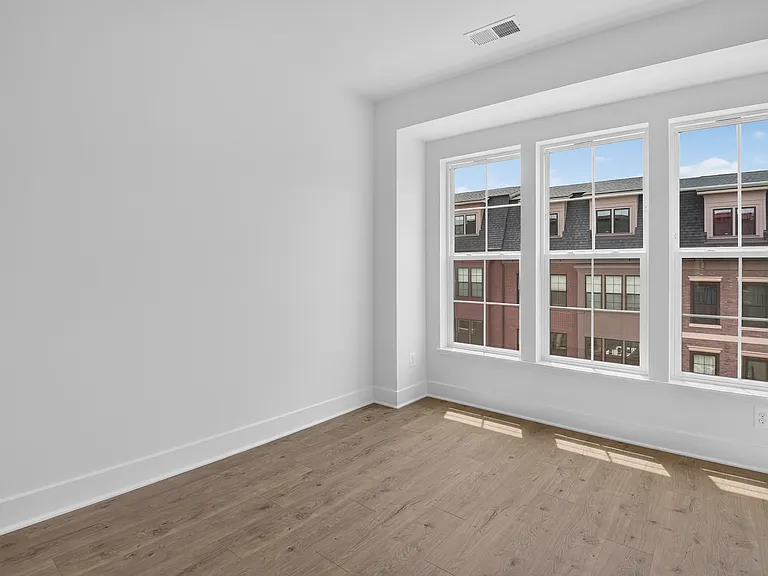 5015 Dulcet Dr — Photo 25
