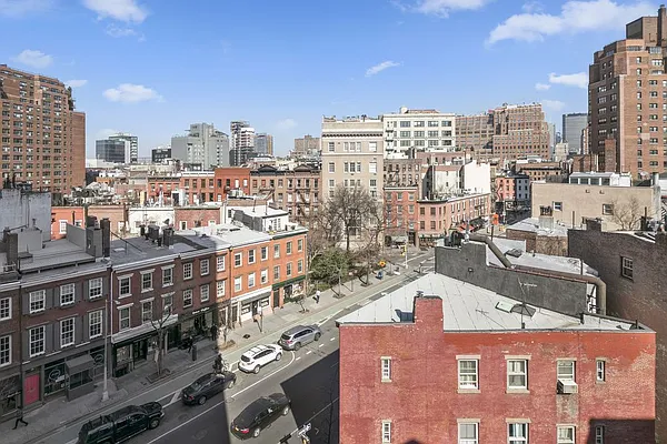 Sold by Corcoran | media 21