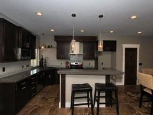 4th image of 812 E Olivia Ct S