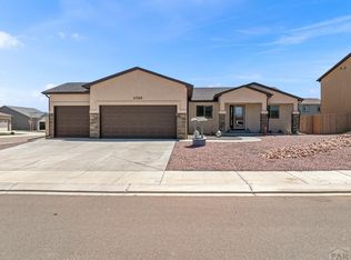1700 Kingfisher Ln, Pueblo, CO 81008