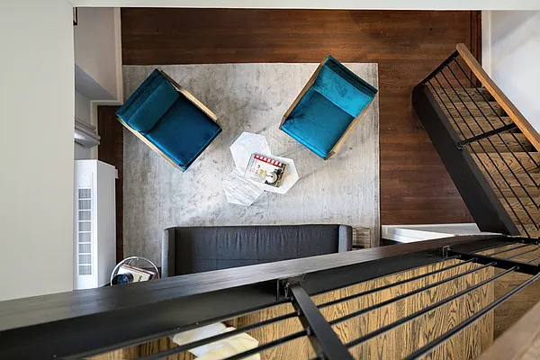 Rented by Compass | media 64